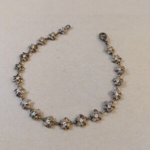 Elegant Floral Sterling Silver Bracelet